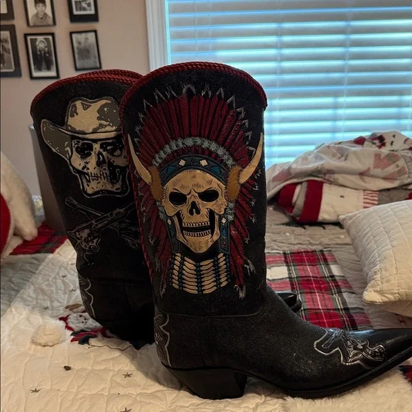 LIBERTY Black Cowboy Boots with Skull Design - Picture 2 of 6